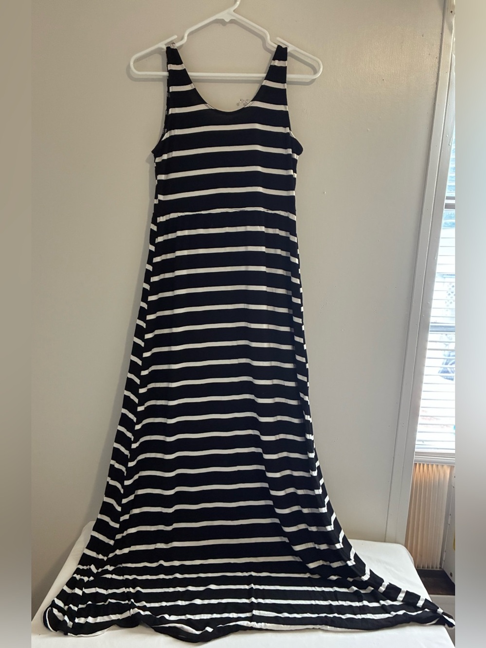 Women’s Summer Knit Black & White Maxi Dress Small